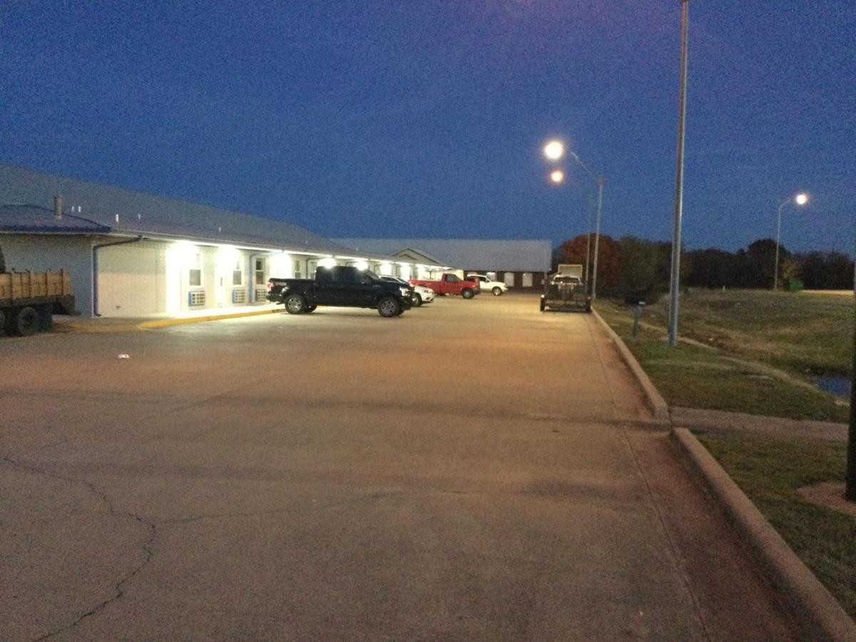 Americas Best Value Inn Muskogee Exterior foto